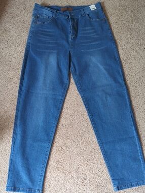 Judy Blue Medium Blue Denim Jeans with Leather Brand Patch